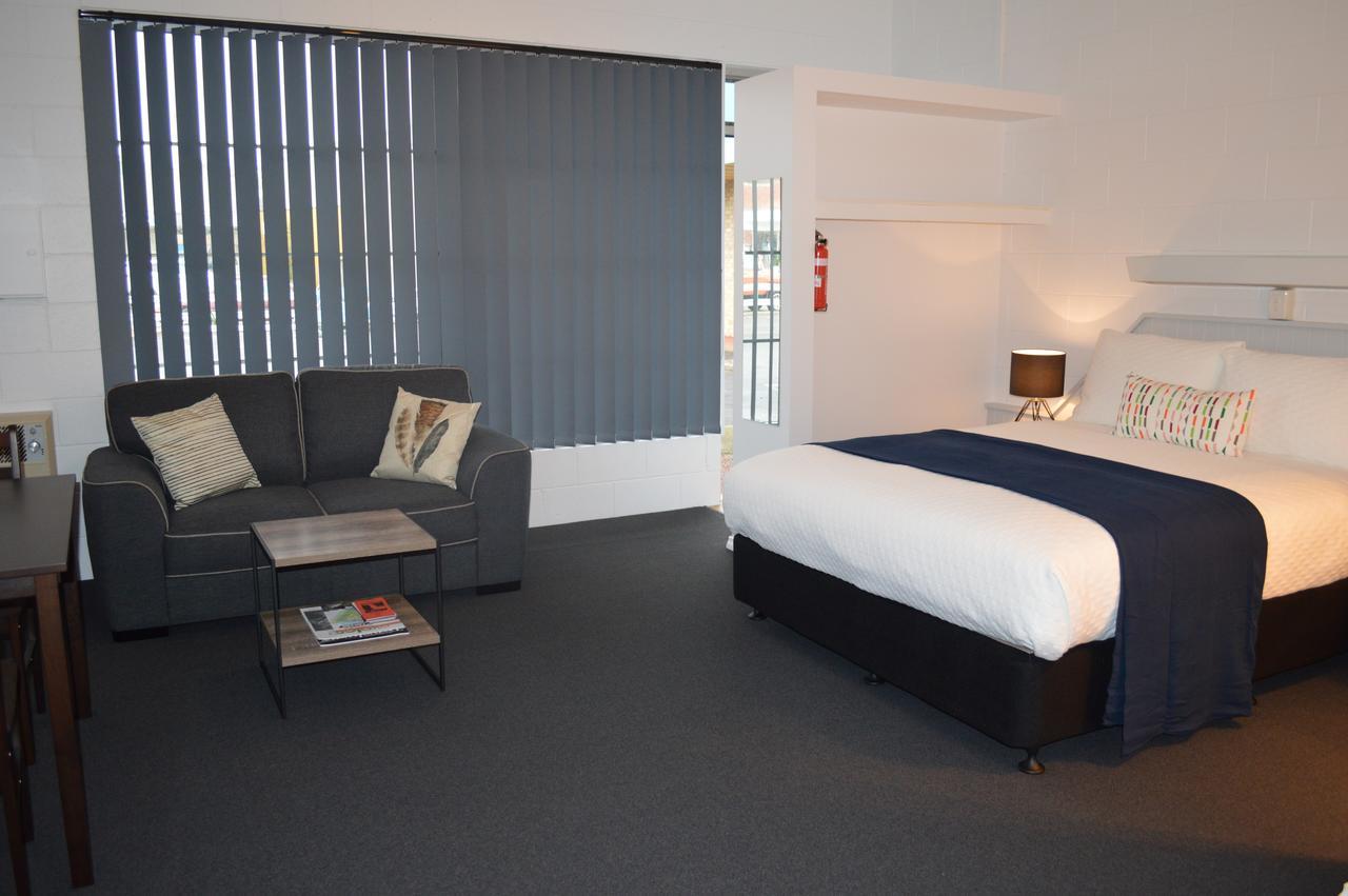 Penguin Seaside Motel Rum bild